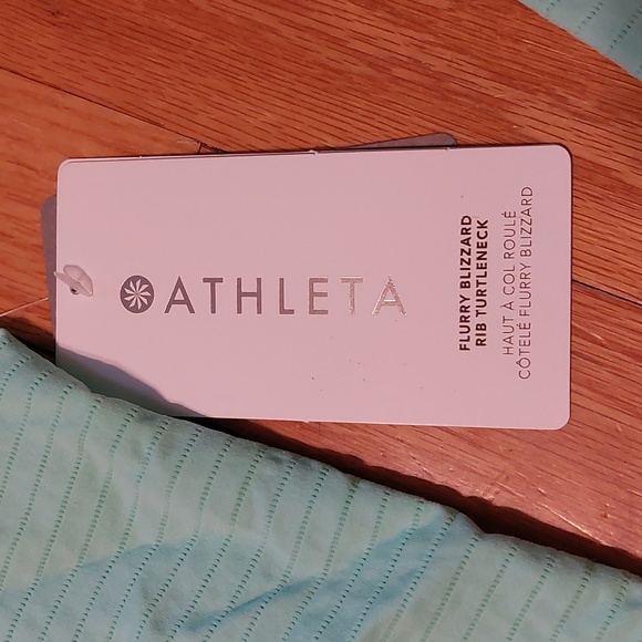 Athleta Flurry Blizzard Turtleneck - Picture 4 of 5